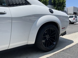 Rolando's 2010 Dodge Challenger — photo 2