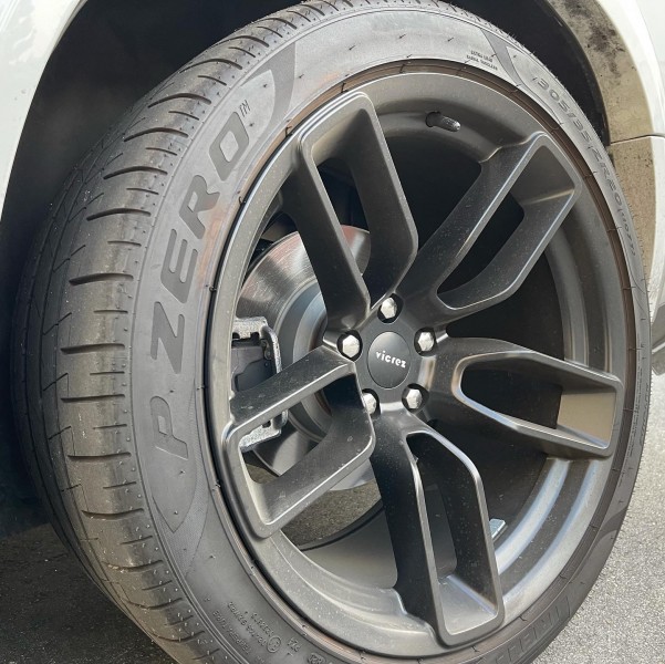 Luis's 2020 Dodge Challenger — photo 1
